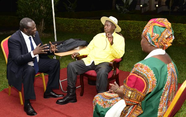Machar talks to Museveni in a recent meeting. Machar has agreed to return to Juba to enable peace process move forward. FILE PHOTO BY PPU
