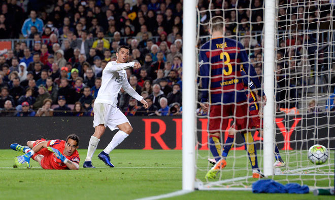 PHOTOS25-RONALDO-SCORES2