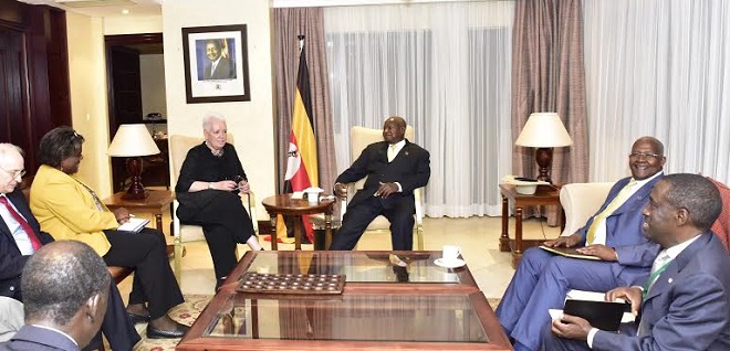 Museveni holds meeting with USAID administrator Gayle Smith and Assistant Secretary of State for African affairs Linda Thomas Green Field . PHOTOS PPU