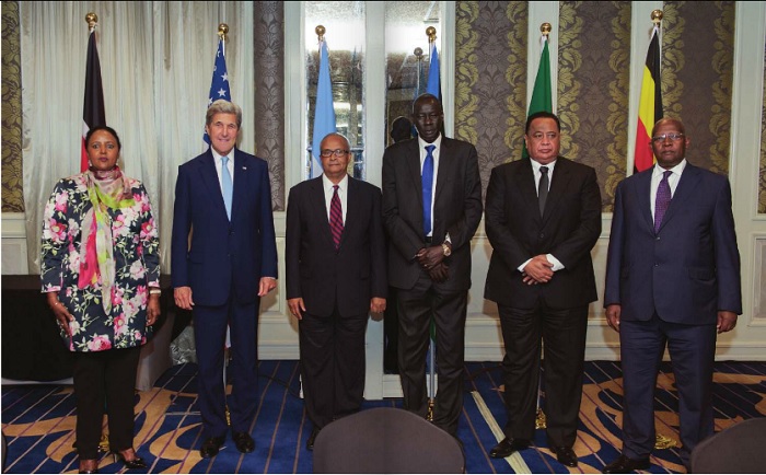 U.S. Secretary of State John Kerry (2nd-L) poses with his fellow Foreign Ministers L-R: Kenyan Foreign Secretary Amina Mohamed, Somalia Foreign Minister Abdisalam Omer, South Sudan Foreign Minister Deng Alor Kuol, Sudan Foreign Minister Ibrahim Ghandour, and Uganda Foreign Minister Sam Kahamba Kutesa after a meeting and working lunch that focused on Somalia and South Sudan on Aug.22 at the Villa Rosa Kempinski Hotel in Nairobi, Kenya. AFP photo