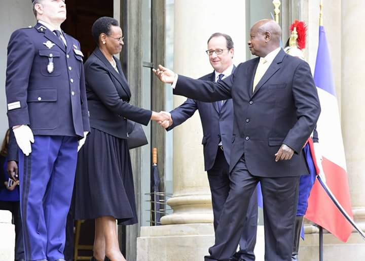 hollande-museveni-1