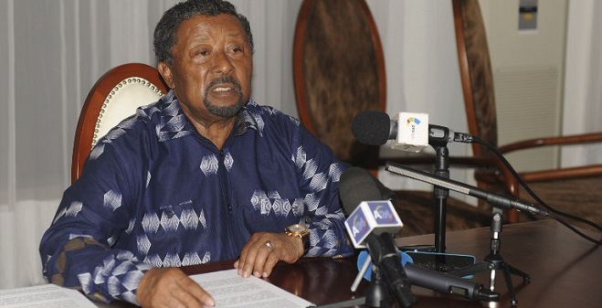 Gabonese opposition leader Jean Ping gives a press conference at his residence in Libreville on September 2, 2016.  Two people died early on September 2 following overnight clashes in Gabon, witnesses said, raising to five the number killed in violence that erupted after President Ali Bongo was declared victor of a disputed election. In the 48 hours since the results were announced huge crowds of angry supporters, some of whom torched the parliament, have taken to the streets. Bongo's government launched a fierce crackdown, with security forces arresting around a thousand people. / AFP PHOTO / STEVE JORDAN