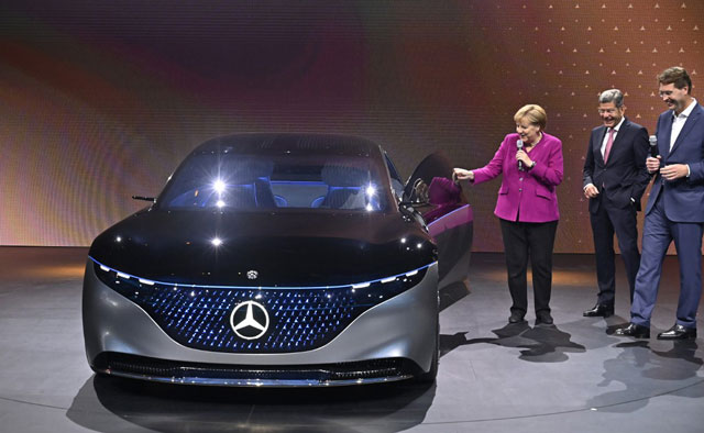 https://www.independent.co.ug/wp-content/uploads/2019/11/Daimler-car.jpg