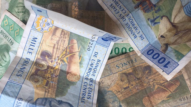 at fortsætte Uendelighed overfladisk West Africans rename common currency, sever its links to France