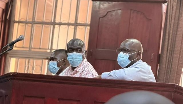 Besigye sues Muhoozi for threatening to hang him o