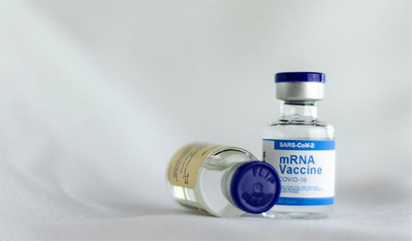 Lancet review: mRNA vaccines safe and effective