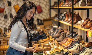China’s tourist shopping boom puts drones and AI glasses in the suitcase — Photo: The Independent Uganda (direct)